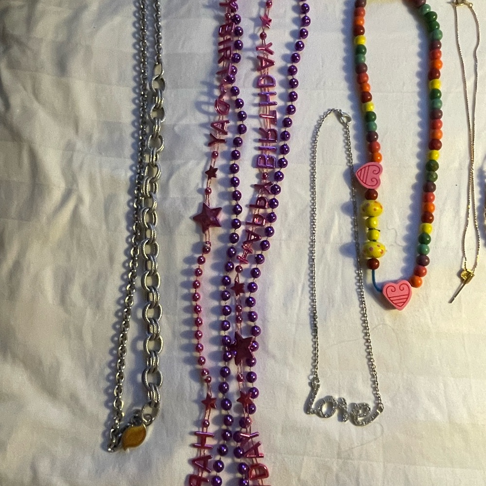 Assorted Jewellery - Picture 2 of 4